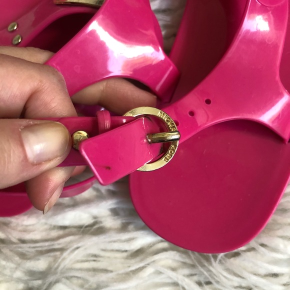 MICHAEL Michael Kors MK Plate Jelly Thong Sandals - Picture 8 of 10